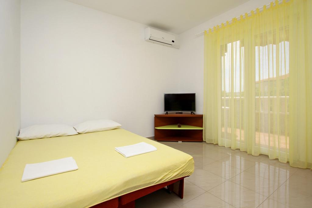 Apartment Ruza Novalja